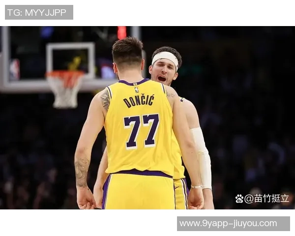 迪文岑佐半场表现抢眼里德全能发挥助力球队对抗湖人