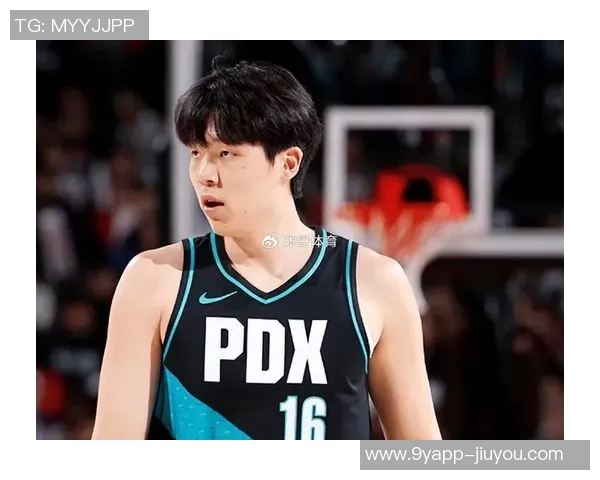 三中锋齐聚却无表现机会杨瀚森上半场未能登场引发热议