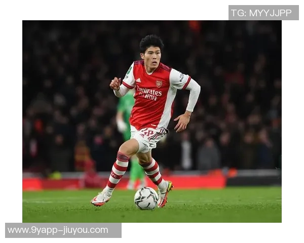 富安健洋今夏与阿森纳解约将与阿贾克斯签约半年开启新篇章